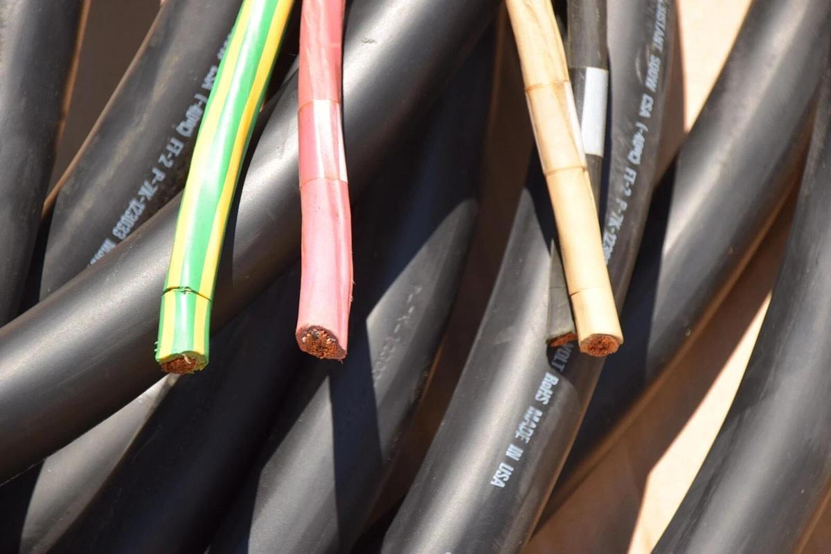 80' Carol SOOW Flexible Cord Cable Jacket P-7K-123033 MSHA 2AWG 4/C 600V Copper