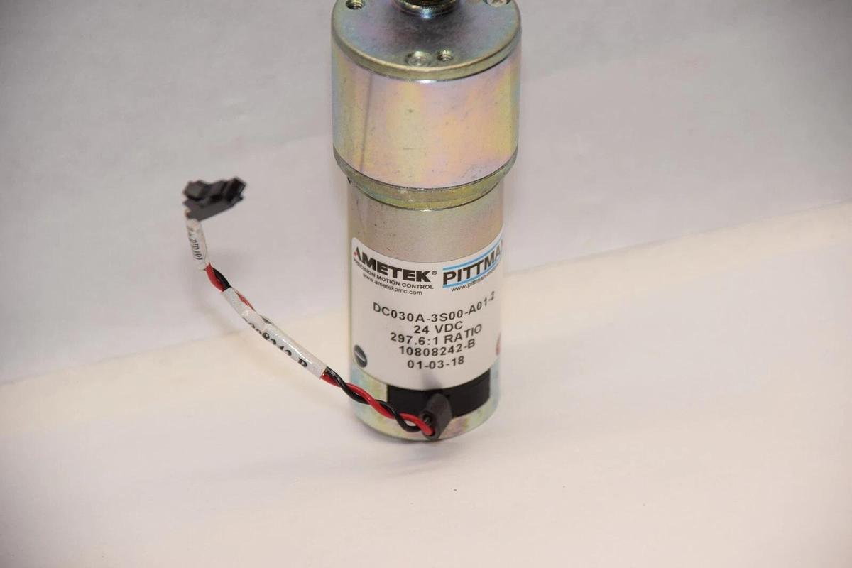Used AMETEK DC030A-3S00-A01-2 24Vdc 297.6:1 Ratio Gear Motor