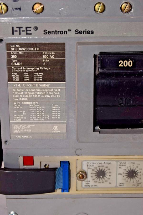 Used Siemens I-T-E Sentron Breaker 200a SHJD69200NGTH SHJD6 600v 3p 200 Amp Trip