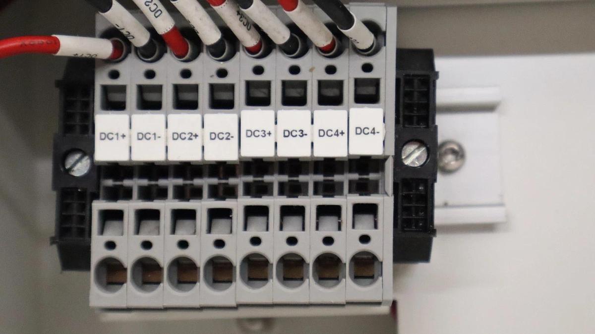 Used Solis Sunrun Non-Isolated Inverter Solis-1P10K-4G-US-SUN 600VDC Grid Support