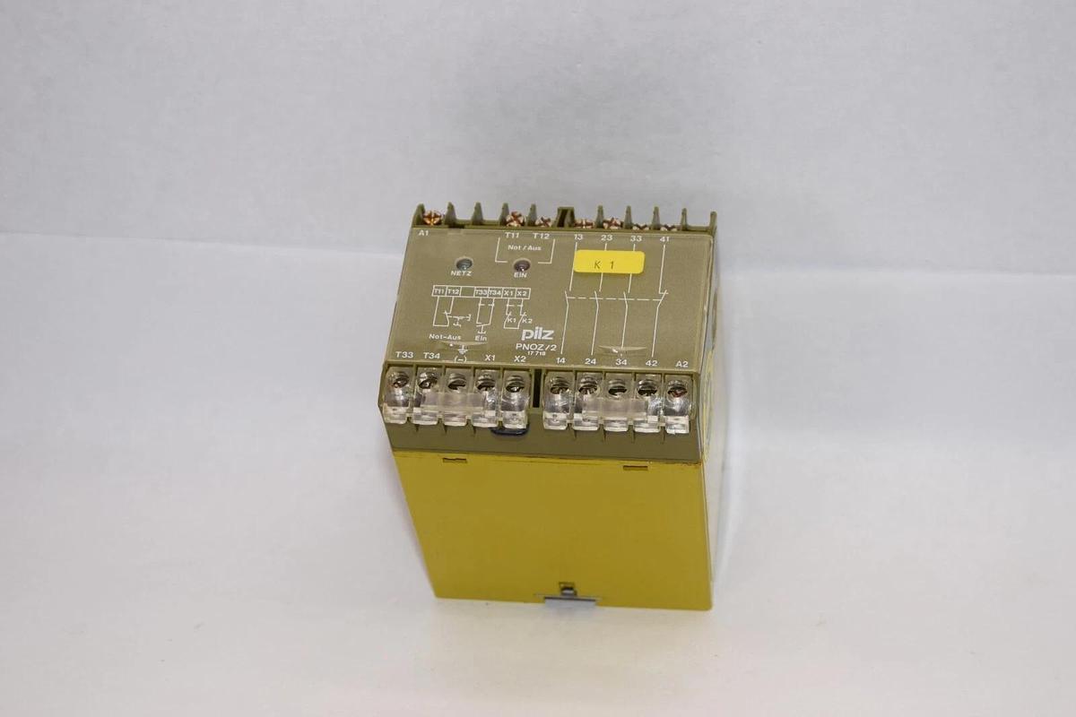 Used PILZ PN0Z/2/24v PN0Z PNOZ/2 24V 3A PN0Z/2/24v/3a,1r Safety Relay