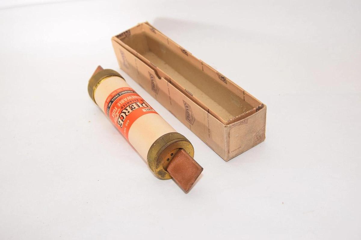 (NEW) PIERCE D6200 200Amp 600V Fuse