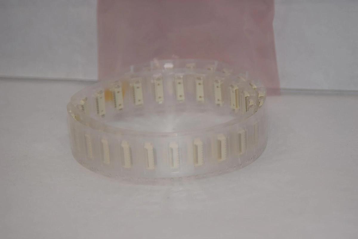 (NEW -Lot 46) LFPM453564119411 , 1.25-8-PIN-SPCG-MTG-END Wire to Board Connector