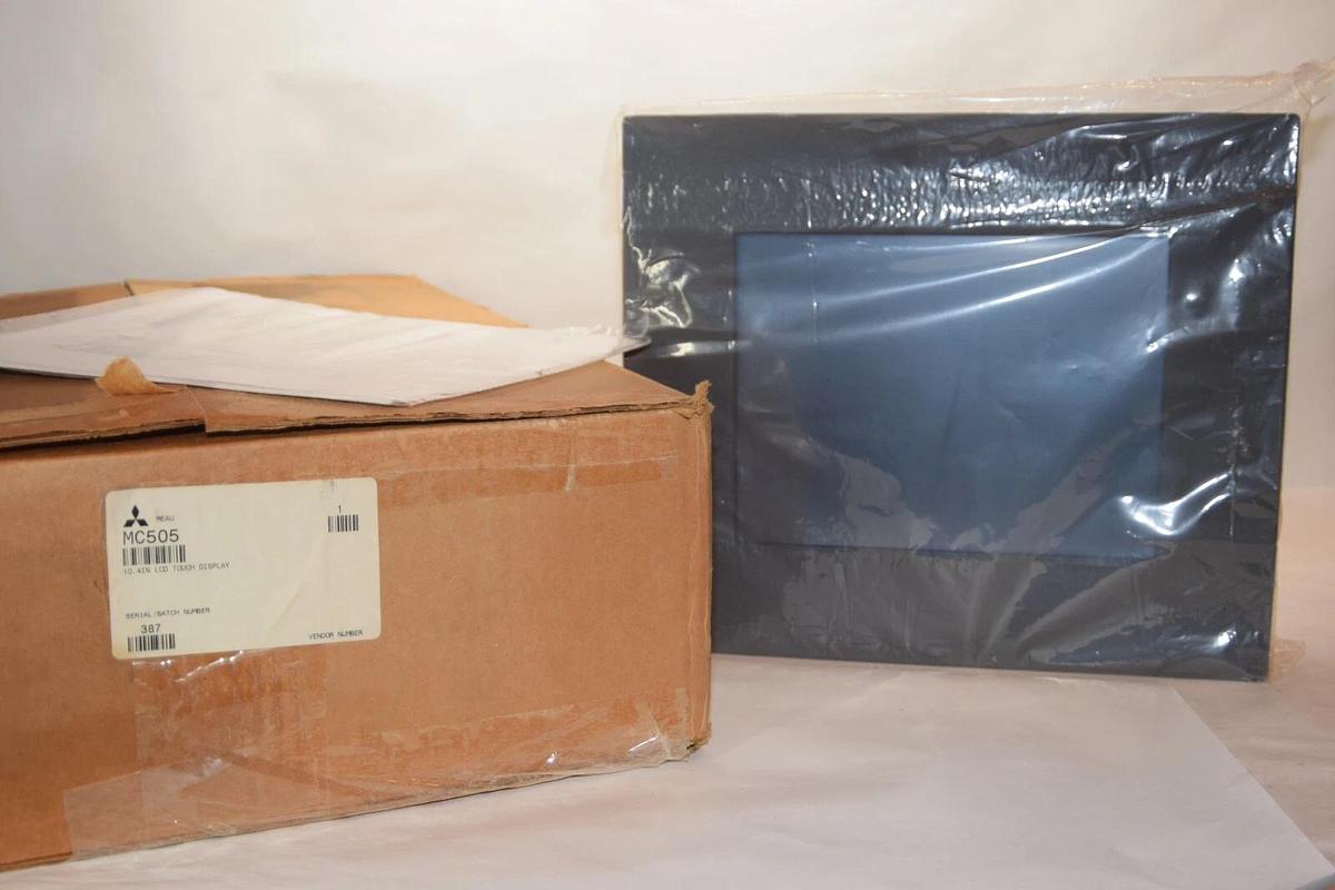 (NEW) MITSUBHISHI MC505 10.4" LCD Touch Screen Display Monitor