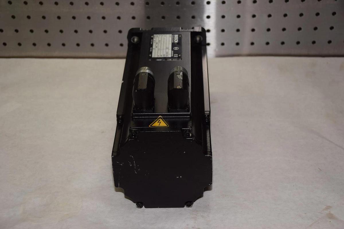 Used REXROTH Servomotor Nr. 1070076877  Typ. SR-A3.0042.060-14.000