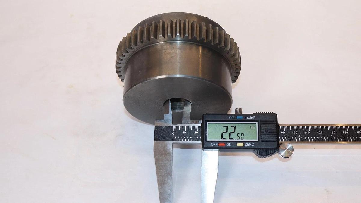 Zurn Industries Flanged Gear Hub Sleeve F 102 F102 F-102 USA (NOS)