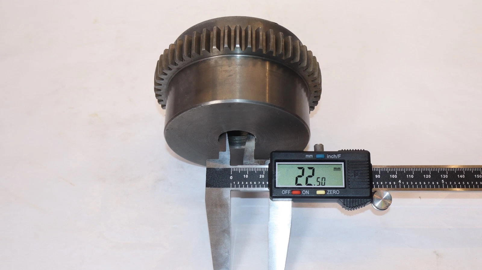 Zurn Industries Flanged Gear Hub Sleeve F 102 F102 F-102 USA (NOS)