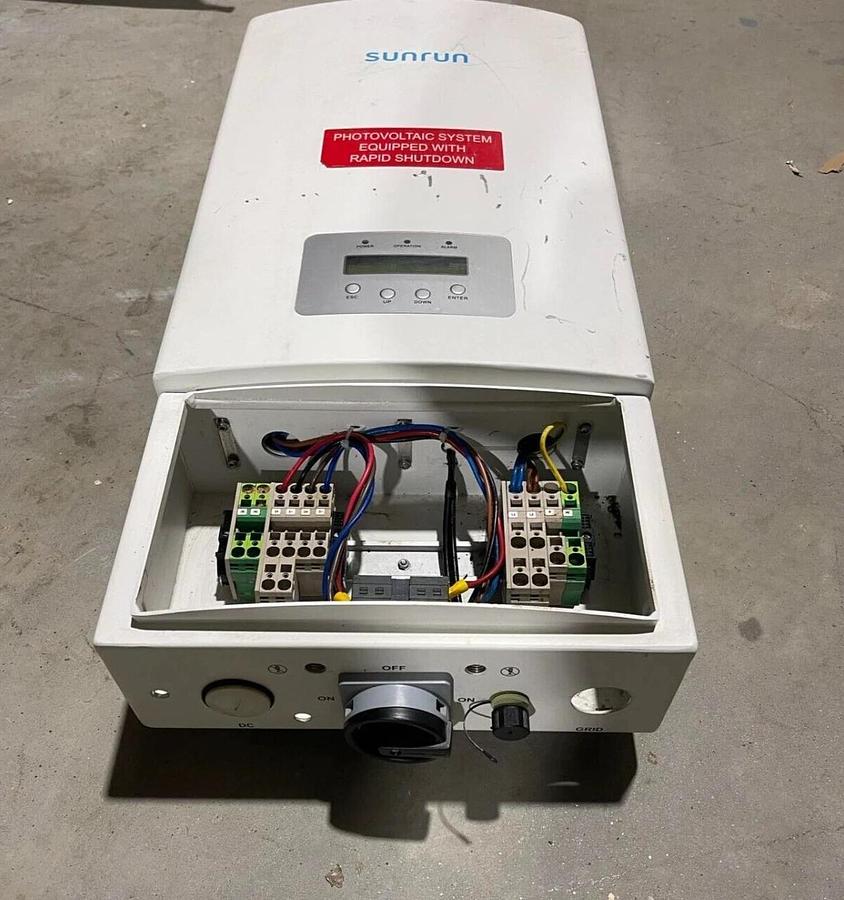 Used Solis Sunrun Grid-Tie Non-Isolated Inverter Solis-4K-2G-US-SUN 0/240v 4000w