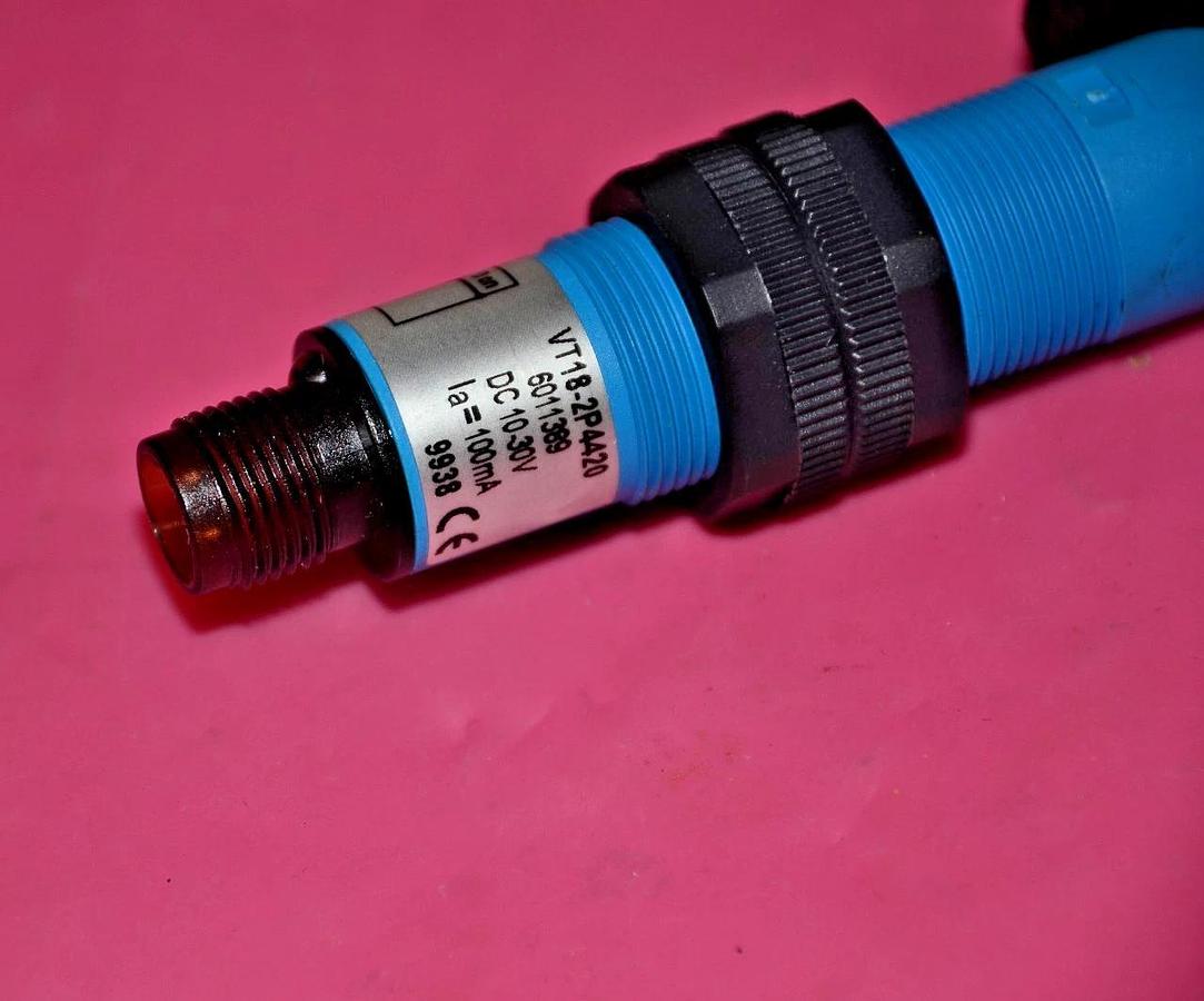 SICK PROXIMITY PHOTOELECTRIC VT18-2P4420 VT182P4420 6011389 10-30V NEW