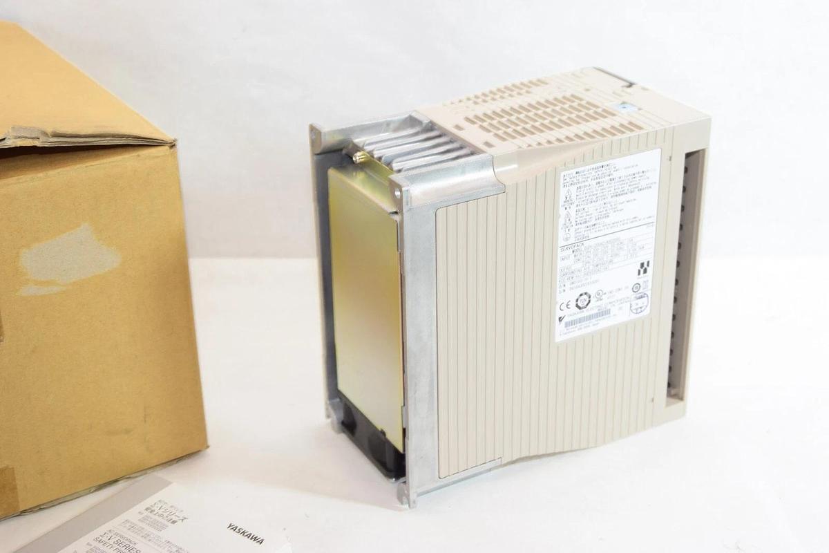 (NEW) YASKAWA SGDV-200A21A 3.0KW 200V Servo Pack Sigma 5 Amplifier Drive