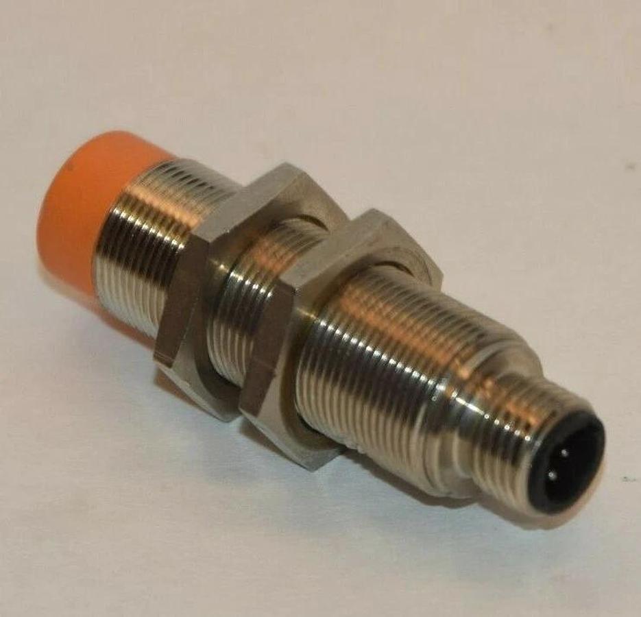 Used EFECTOR IG0350 8mm 20-250V 100mA Proximity Sensor