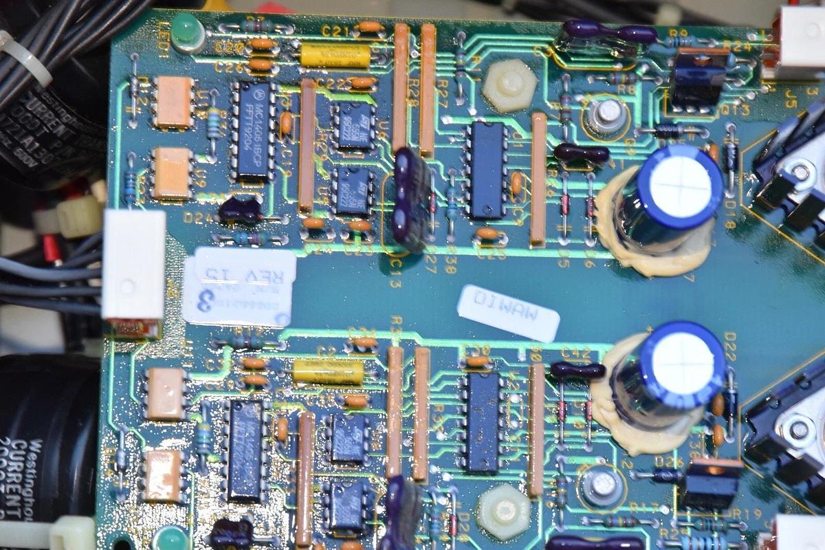 Used Westinghouse Accutrol 200 Adjustable Frequency Control A2T152B-10117 15hp 460v