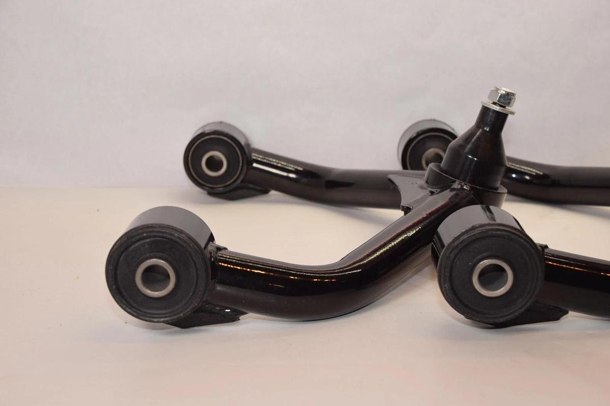 RICHEER 2-4" Lift Front Upper Control Arms 11-22 Silverado Sierra 2500HD 3500HD