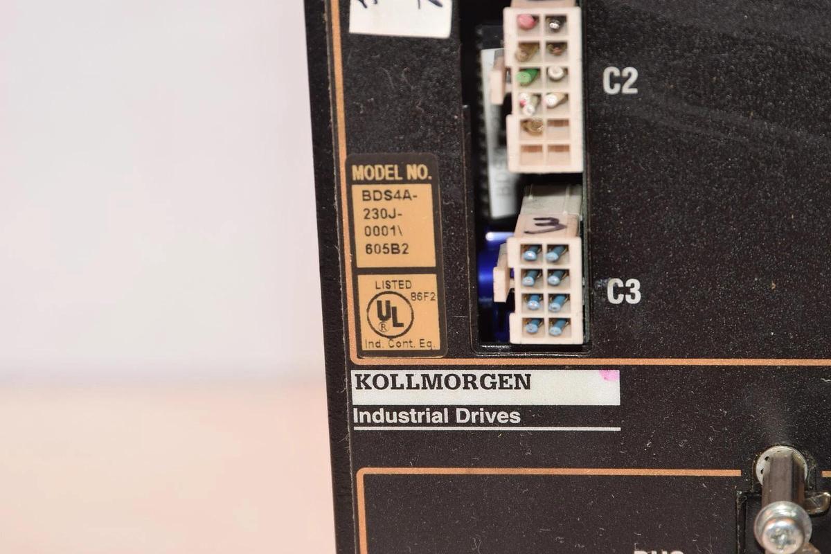 Used KOLLMORGEN  BDS4A-230J-0001/605B2 /  BDS4A230J0001605B2 Industrial Servo Drive
