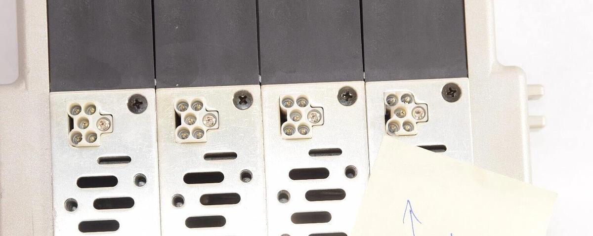 (NEW) SMC VV814-03S-W04BT-X13 Pneumatic Manifold *Cosmetic Damage*