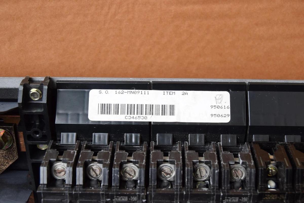 Used General Electric GE 225A  A-Series Panelboard Interior AQL3422ATX AXB4M9 3ph 4w