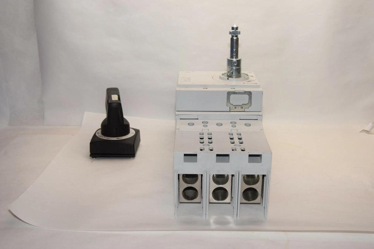 Used Eaton Moeller NS3-600-NA Molded Case Disconnect Switch 600A 600V NZM2/3-XAHIV