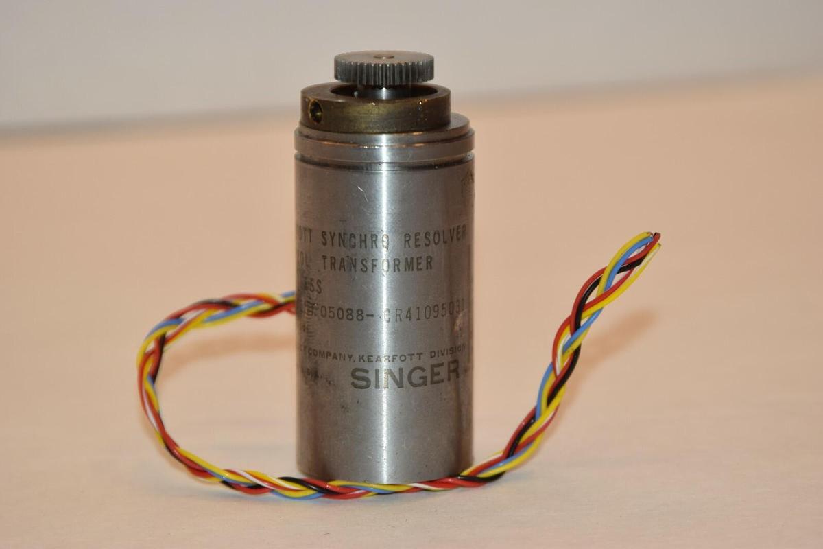 Used SINGER / KEARFOTT 05088-CR41095031 2500Hz SYNCHRO RESOLVER