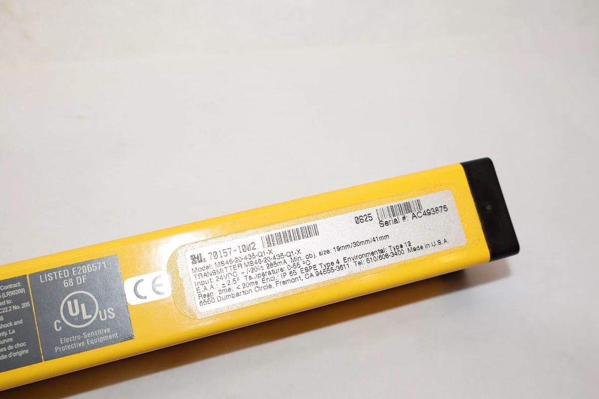 (NEW) STI MS46-20-435-Q1-X , 70157-1002 Transmitter Light Curtain