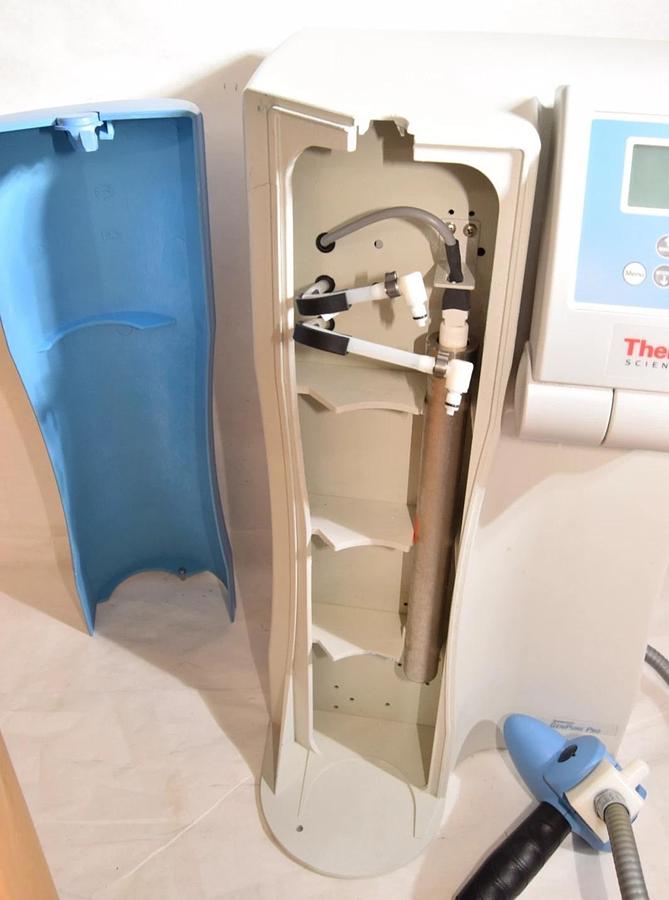 Thermo Fisher Scientific GenPure Pro UV-TOC 48v 120w 50131948 NEW cosmetic crack