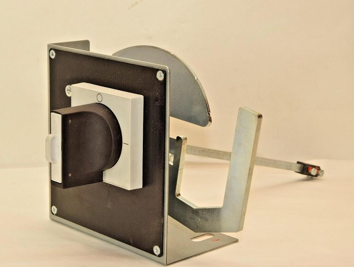 Used SIEMENS 8UC9400 Interlocking Kit for Circuit Breaker