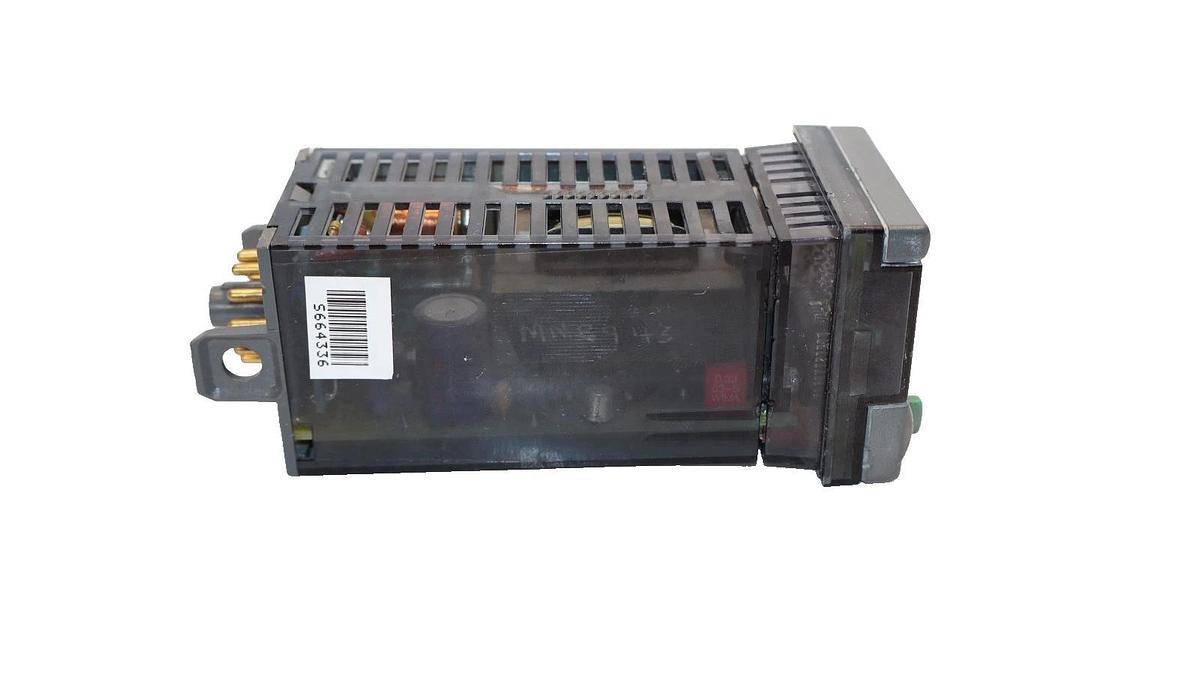 Used CAL 912.13C , WD7839-001 , 115V 3Amp Series 9000 Temperature Controller