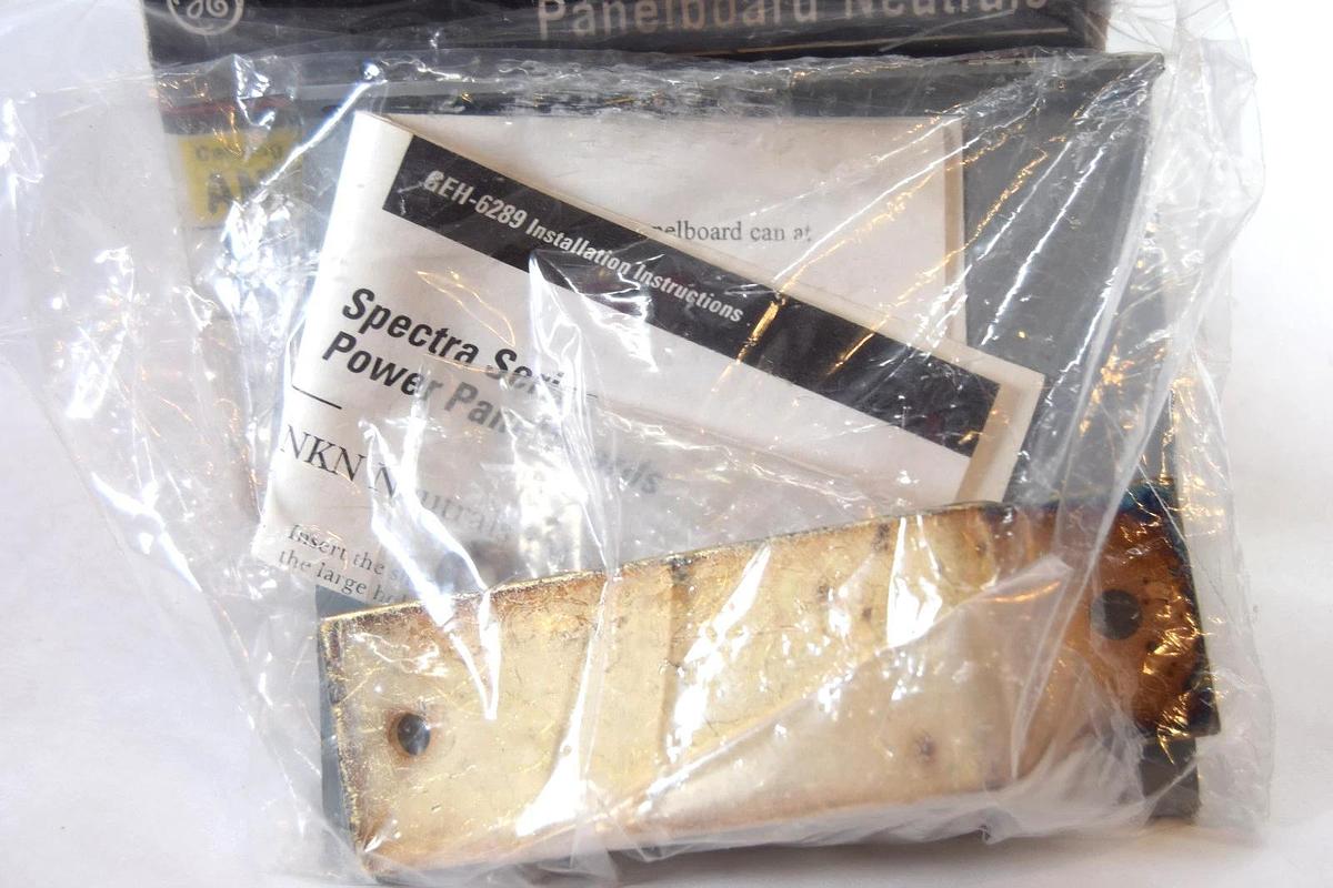 GE General Electric ANKN120 347V Panelboard Neutrals Kit w/Hardware (New)