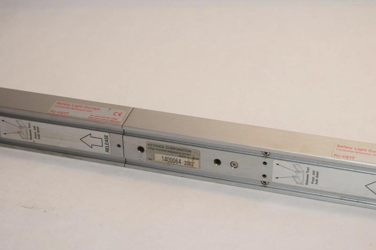 Used KEYENCE Safety Light Curtain Transmitter Extension PJ-V20T With PJ-V21T PJV20T