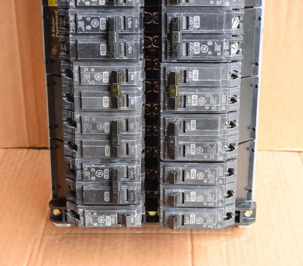 Used General Electric GE A Series 225A Panelboard Interior AQL3422ATX AXB4M9 3ph 4w