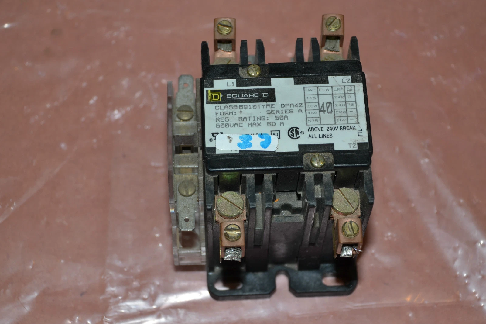 Used SQUARE D CONTACTOR CLASS 8910 TYPE DPA4Z 8910DPA4Z 120V COIL