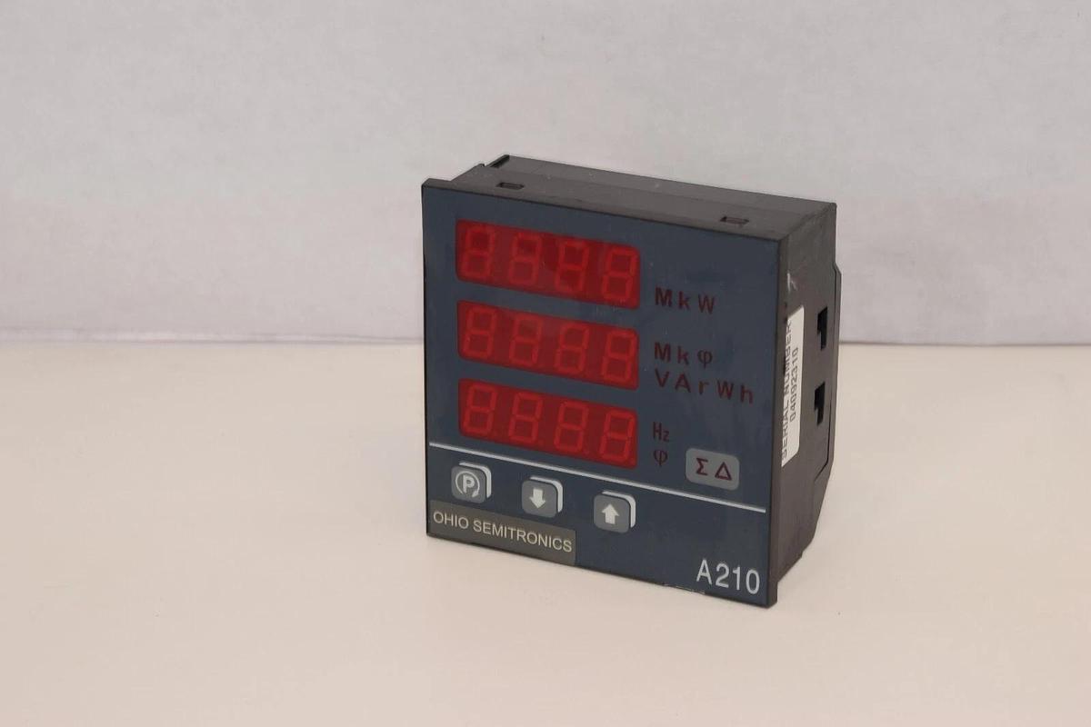 Used OHIO SEMITRONICS A210-001 , A210001 500V 5Amp 45-65Hz Display Module