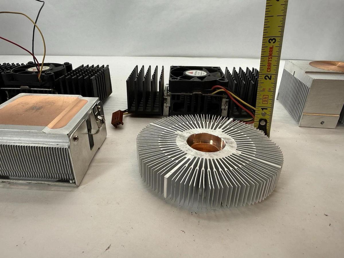Used Large lot of small Aluminum/ copper Heat Sinks, Heat sink lot as seen