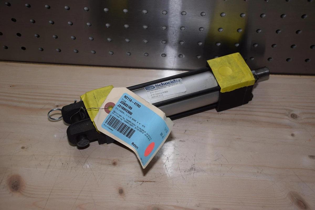 SCHNEIDER N211A-4TRD 1-1/2" BORE 4" STROKE PNEUMATIC CYLINDER