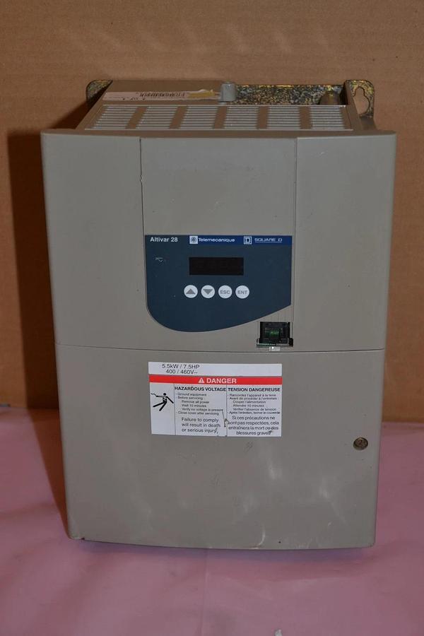 Used SQUARE D / SCHNEIDER ELECTRIC ATV28HU90N4U 7.5HP 460 VAC ALTIVAR 28 DRIVE