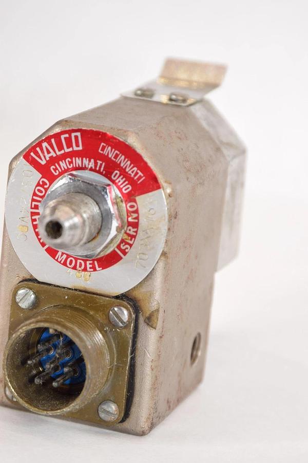 Used VALCO 703XX163 Model 480 10S/24Vdc  Solenoid Valve Glue Control Valve