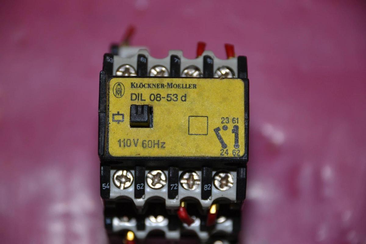 Used KLOCKNER MOELLER CONTACTOR DIL 08-53D DIL08-53D DIL-08-53-D 110V 110 V