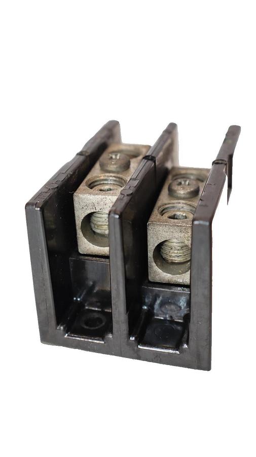 Used MARATHON 1422572 600V 175A 2P Terminal Block