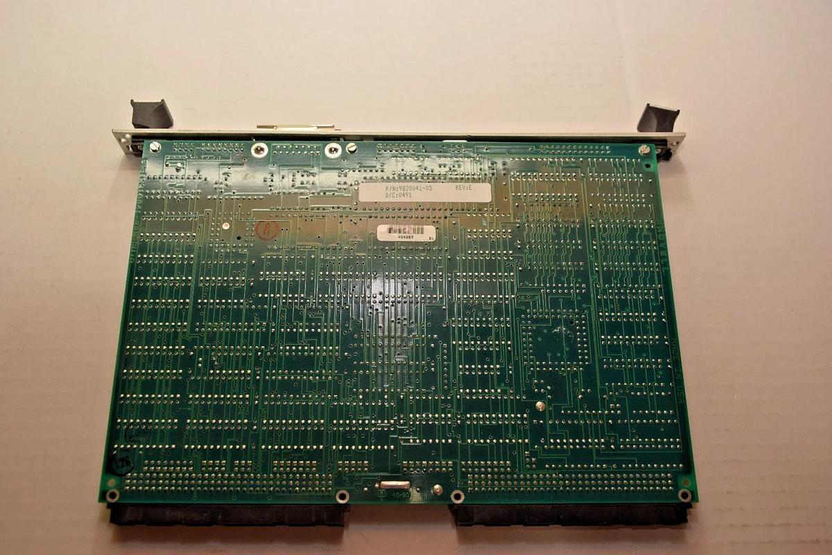 Used NOVELL Circuit Board PC Card 9820041-05 REV E DC 0491