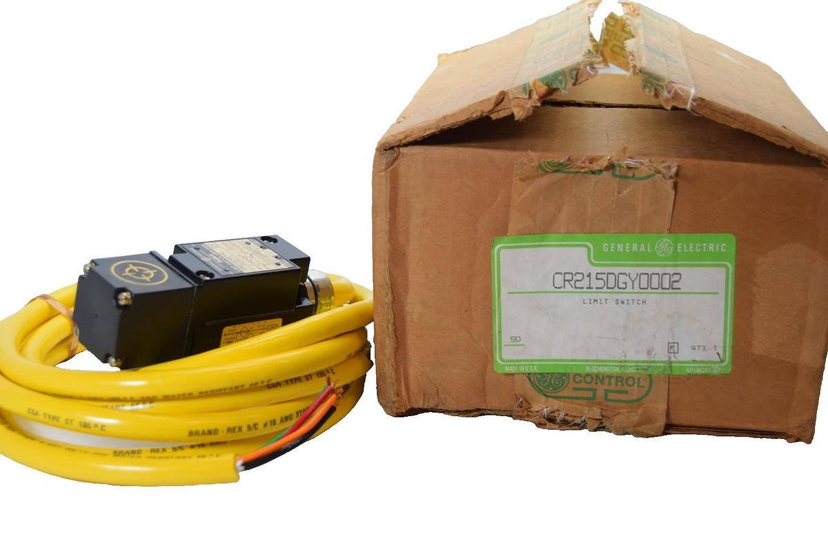General Electric CR215DGY0002 , CR215DGF19C Ser. A 10-30Vdc Limit Switch (New)