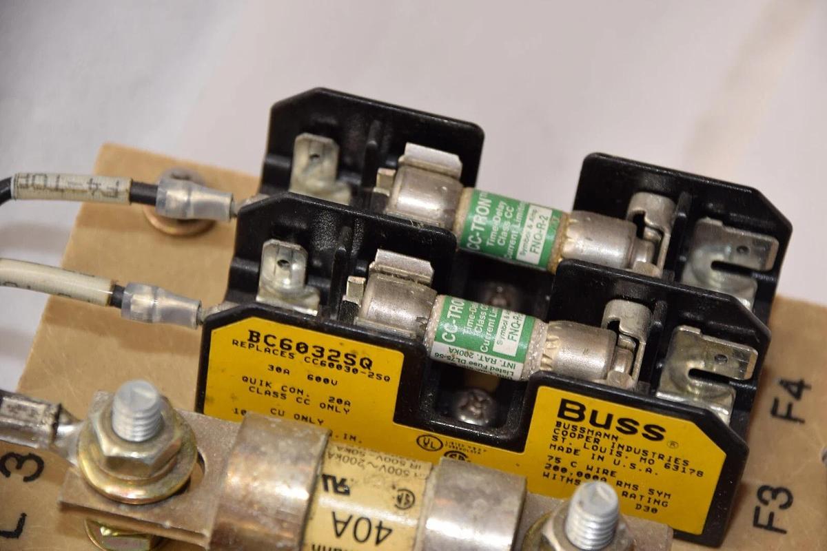 Used BUSSMANN D24466-1 , BC6032Q , 5Amp Buss , 40Amp , 2Amp CC-Tron Fuse Block Card