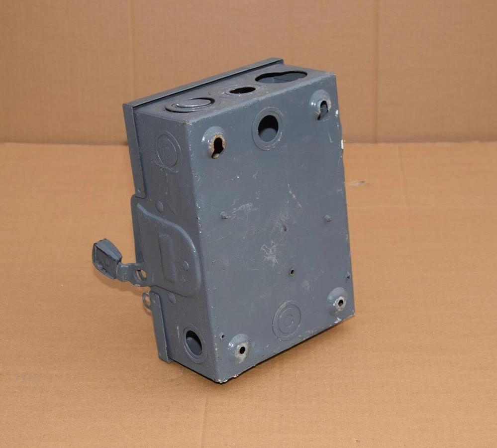 Used SQUARE D Safety Switch D321N 30A 30 Amp 240V Series E1 Safety Switch