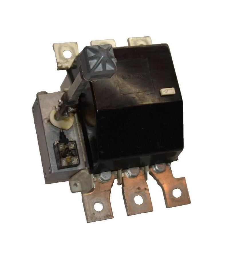 Used SIEMENS 3KE4530-0AA Front Operator Load Disconnect Switch 3 pole 1000 AMP  1000A