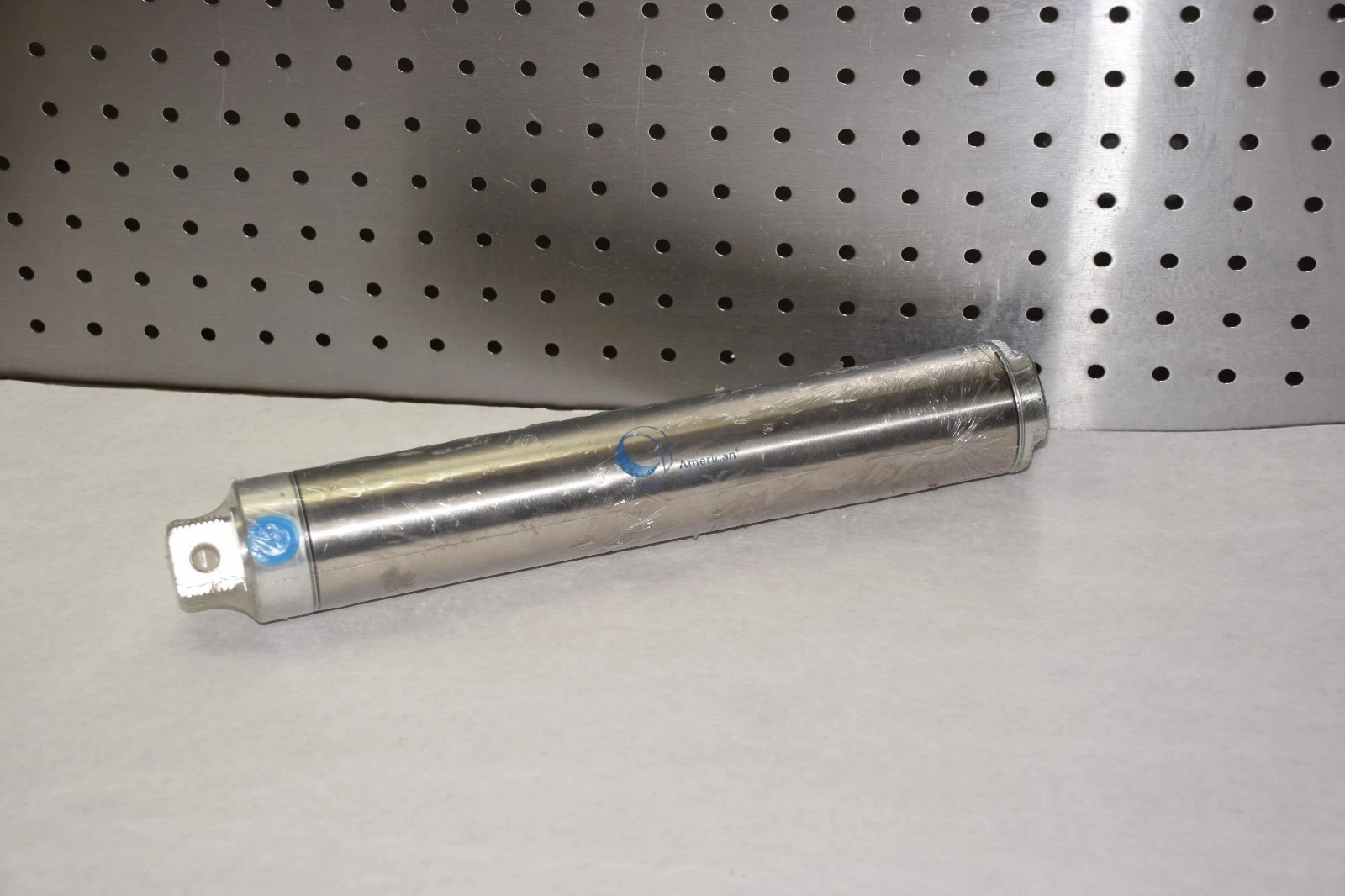 AMERICAN 2000SS-1026 CYLINDER  NEW IN ORIGINAL PACKAGING