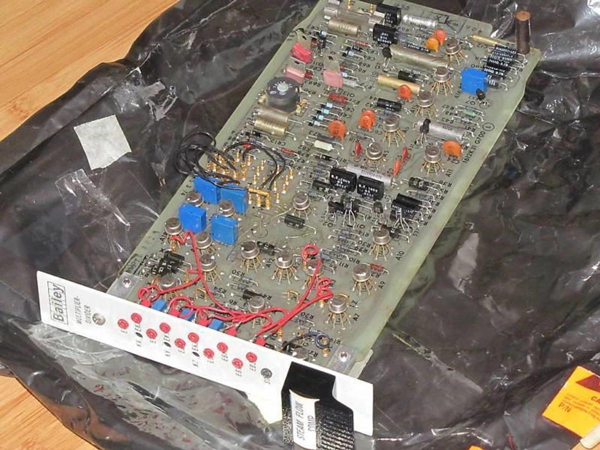 Used BAILEY CONTROLS 753010AAAA1 50-753010AAAA1