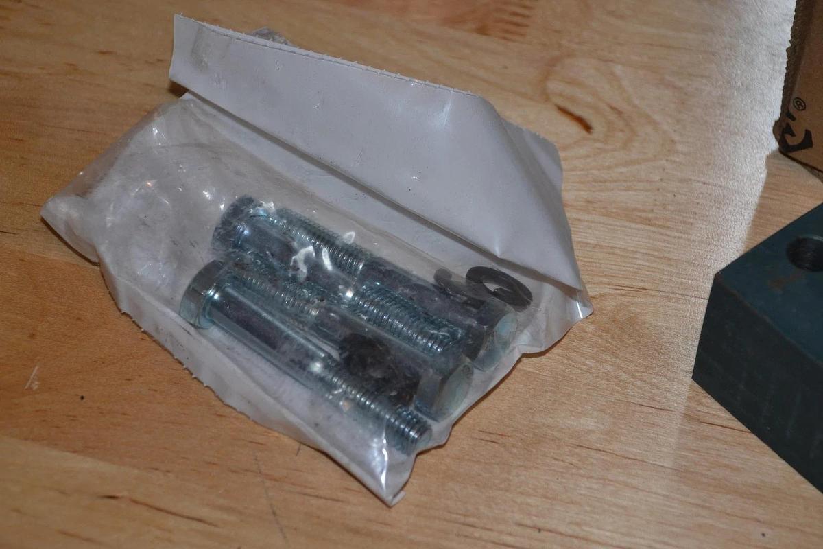 DODGE RELIANCE ELECTRIC RISER BLOCK KIT 6011796 SIZE C200 TIGEAR 56/140