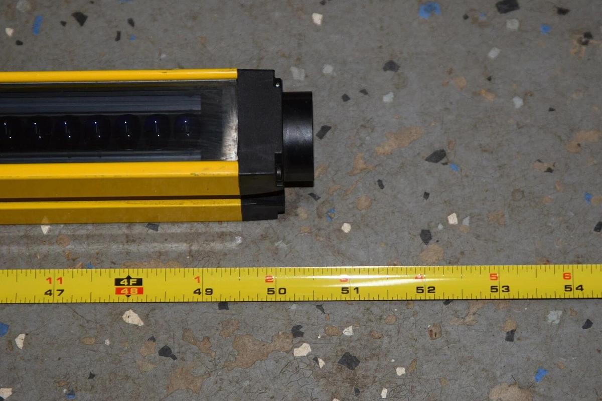 (New) SICK C40E-1203AG300 C4000 Series 1200mm 24Vdc  Light Curtain Basic+