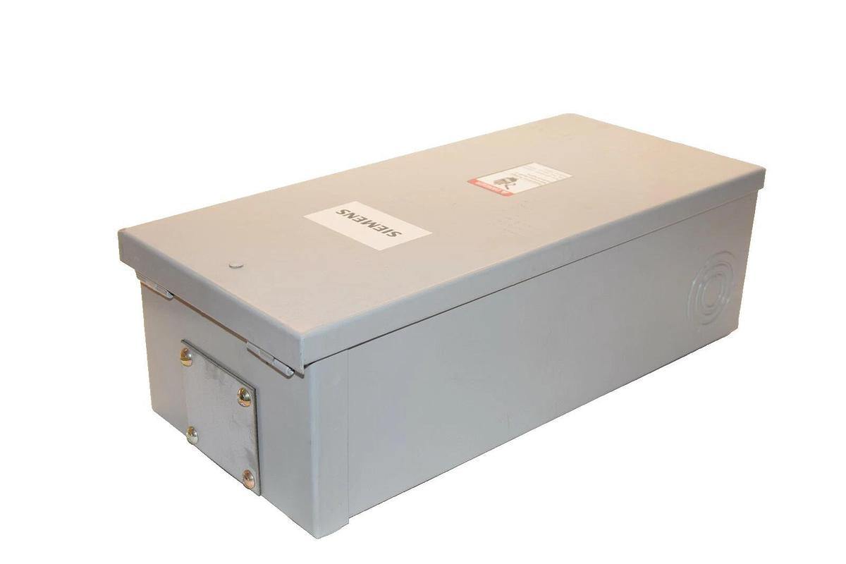 (NEW) SIEMENS E3RED23B100 100A 100 Amp A 240V 3P Enclosure With Circuit Breaker