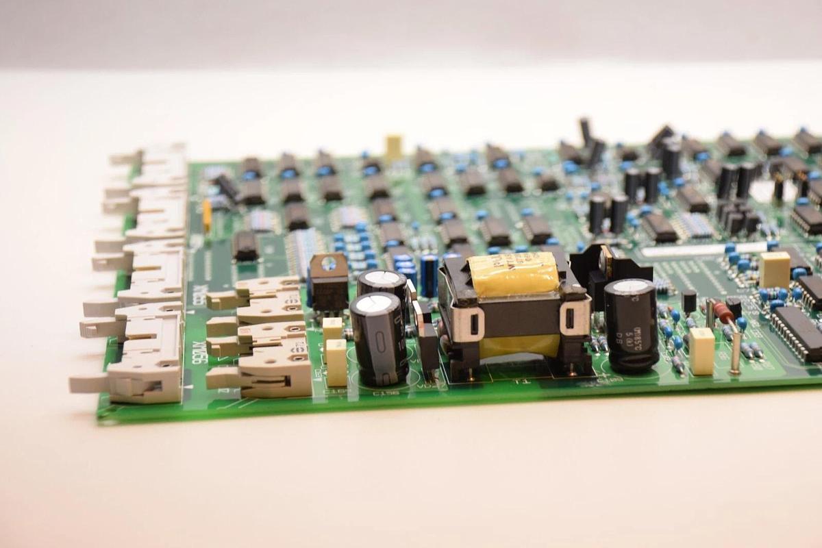 Merlin Gerin SRIZ 6739824 , 6739823XD-4C1 UPS Systems PC Board (NEW)