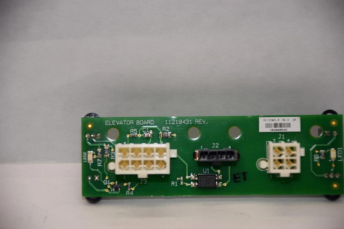 Used 11219431 , 11219431-R , 11219432-A Elevator Circuit Board Card