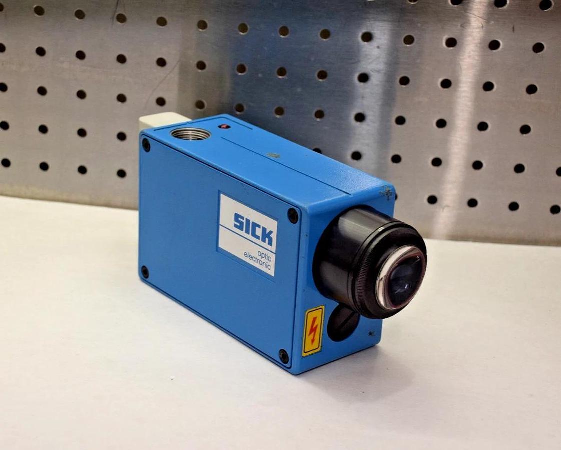 Used SICK LUT1500 Sick optic electronic scanner sensor LUT1-500 1 007 597 9941 0087